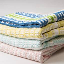 Pink & White Scandinavian Rug Handwoven Cotton Nursery Rug - 3x6 Ft - thumbnail 4