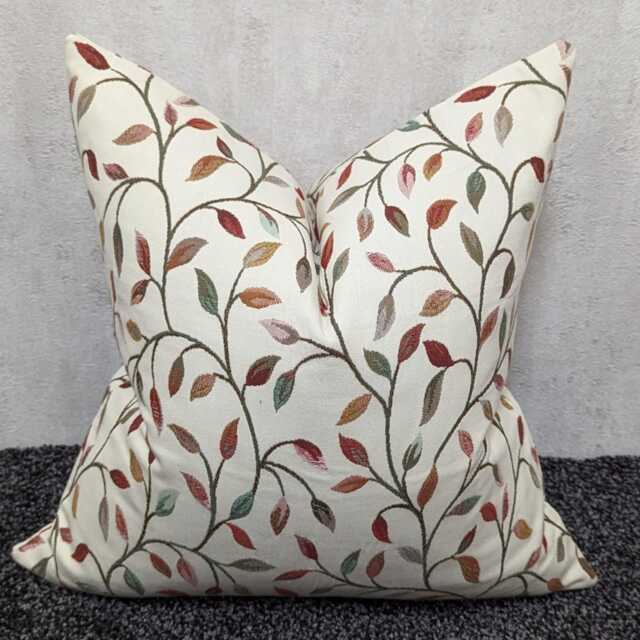 Voyage Cervino Cushion Cover Autumn Trailing Leaf Pillow Case Traditional Tapestry Leaf Trail Pillow Throw Cover Pink Jade - image 1