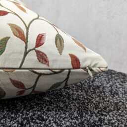 Voyage Cervino Cushion Cover Autumn Trailing Leaf Pillow Case Traditional Tapestry Leaf Trail Pillow Throw Cover Pink Jade - thumbnail 3