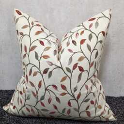 Voyage Cervino Cushion Cover Autumn Trailing Leaf Pillow Case Traditional Tapestry Leaf Trail Pillow Throw Cover Pink Jade - thumbnail 2