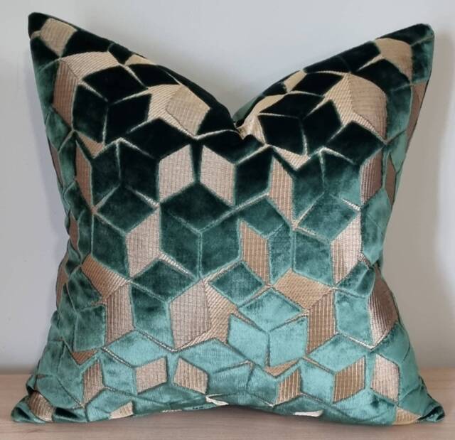 Designers Guild Fitzrovia Azure & Omega Velvet Cushion Cover 45x45 cm - image 1