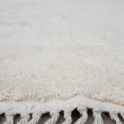 Solid White Beni Ourain Rug - Authentic Moroccan Rug, Handwoven Wool Carpet, Plush Berber Minimalist & Scandinavian, Nursery - thumbnail 4
