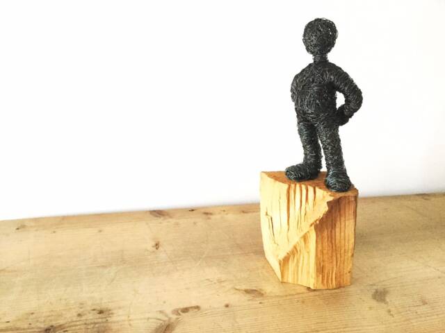 Relaxed - A Wire Sculpture With A Little Belly Stands Serenely, Gazing Into The Day On Beautiful Wood Handmade Art - image 1