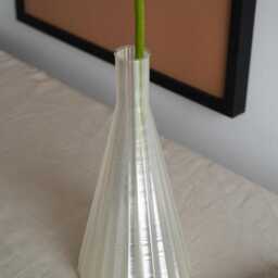 Vesa Vase Transparent, Glossy Waterproof Minimalist Modern Vases 3D Printed Made From Bioplastic - thumbnail 2