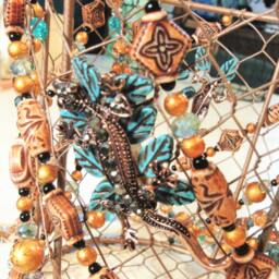 Beaded Plant Hanger With Gecko, Adjustable Lengths - thumbnail 2