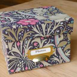 William Morris Photo Box Seaweed Mauve Floral Design, Handmade in England - thumbnail 2