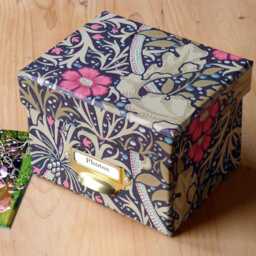 William Morris Photo Box Seaweed Mauve Floral Design, Handmade in England - thumbnail 3
