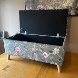 Patterned Floral Storage Ottoman, Botanical Footstool in Grey - thumbnail 3