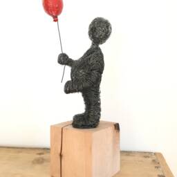 Large Wire Sculpture Holding A Balloon - On Large Wooden Block Handmade Art - thumbnail 3