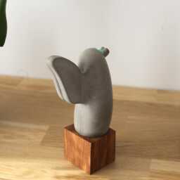 Concrete & Oak Bird Sculpture - Handmade Figurine Art Home Decor - thumbnail 4