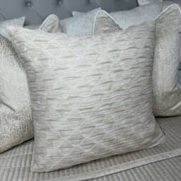 Decorative Cushion Cover Throw Pillow in Cream- Textured Designer Fabric - Clarke &/Size 16 - thumbnail 4