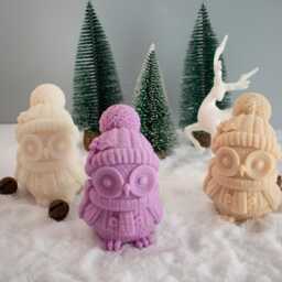 Christmas Owl Candle, Handmade Soy Beeswax Festive Decor - thumbnail 3