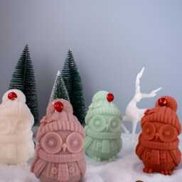 Christmas Owl Candle, Handmade Soy Beeswax Festive Decor - thumbnail 2
