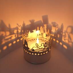 Leipzig Skyline Shadow Play Mesmerizing Candle Attachment - Perfect Souvenir For Fans Create Stunning Room D??cor & Show - thumbnail 1