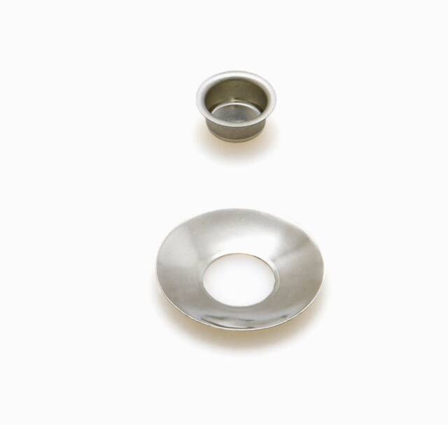 Spouts/Candle Holders For Pyramid Candles Silver Color With Drip Catcher ?? 14mm