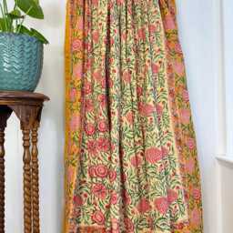 Pure Soft Cotton Indian Floral Dohar Reversible Bed/Sofa Throw Summer Quilted King Size Handprint White Mustard Peach Dahlia Bloom Garden - thumbnail 2
