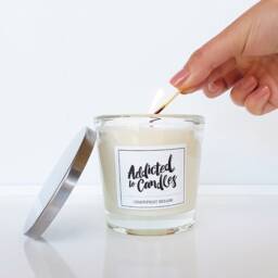 Arabian Oud Large Soy Candle - thumbnail 3