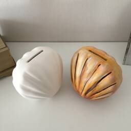 Ready To Paint, Ceramic Shell, Shell Coin Bank, Piggy Banks, Cash Boxes, Handmade Shells, Unpainted Figurines - thumbnail 1