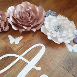 Custom Paper Flower Wall Decor With Free Name Sign - 3D Floral Nursery Art Personalised Name Sign Set - thumbnail 2