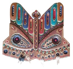 Butterfly Woodcarving Keyholder - thumbnail 1