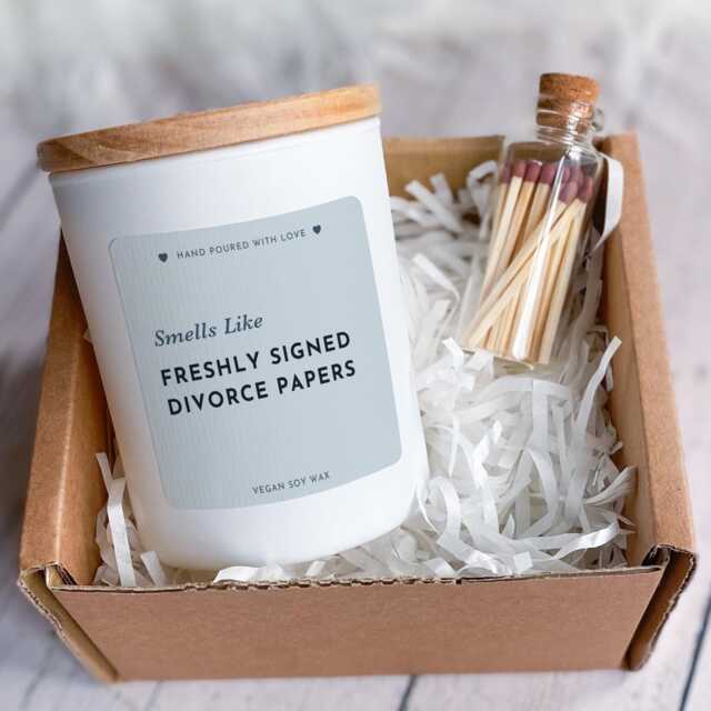 Divorce Candle Gift - Funny Fresh Start Present For Friend, Sister Or Newly Single Woman - image 1