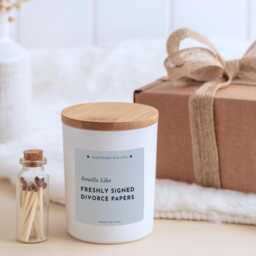 Divorce Candle Gift - Funny Fresh Start Present For Friend, Sister Or Newly Single Woman - thumbnail 3