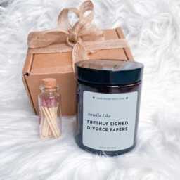 Divorce Candle Gift - Funny Fresh Start Present For Friend, Sister Or Newly Single Woman - thumbnail 2