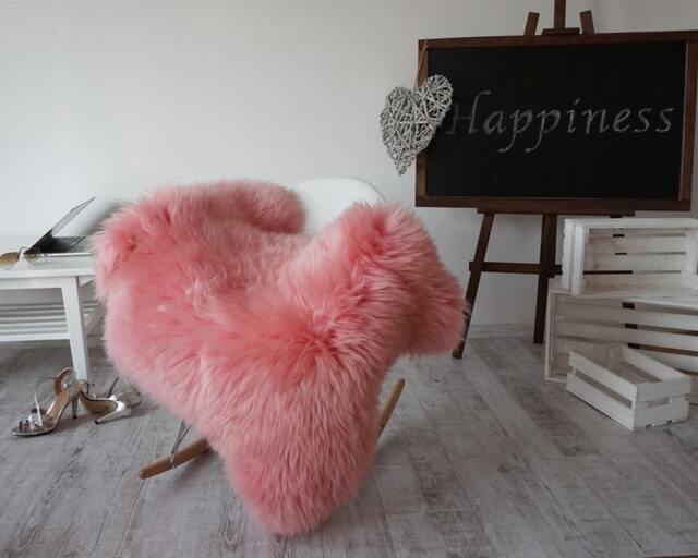 "Regular Sheepskin Pink Throw Genuine Leather Sheep Skin 48"" X 28" - image 1