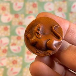 2 Hand Carved Boxwood Ojime Of Rat & Dog - thumbnail 2