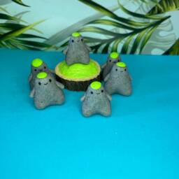 Small Smiley Pet Rock - thumbnail 4