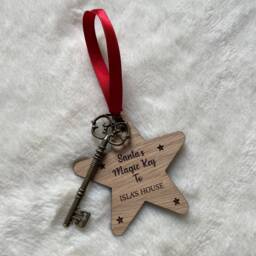 Personalised Santa's Magic Key, Wooden Key Tag, Christmas Eve, Decoration - thumbnail 1