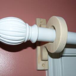 Circle Curtain Rod Brackets - thumbnail 3