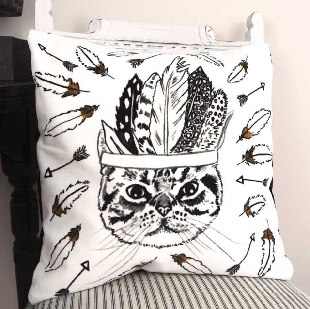 Wild Cat Velvet Cushion Cover, Pillow - image 1