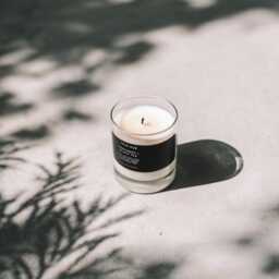 Bergamot + Black Tea Candle - thumbnail 4