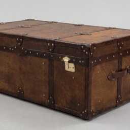 Handmade Leather Steamer Trunk Coffee Table Ottoman, Blanket Chest Furniture - thumbnail 2