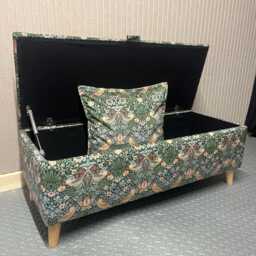 Forest Green William Morris Storage Footstool, Strawberry Thief Ottoman Box With Wooden Legs - thumbnail 3