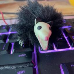Opossum Friend - Glow in The Dark - thumbnail 3