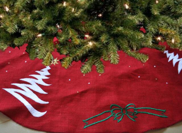 Red Christmas Tree Skirt, Decor, Burlap Embroidered Decoration - image 1