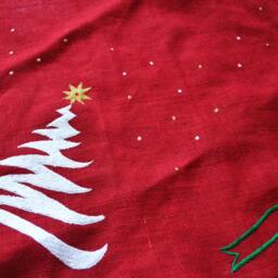 Red Christmas Tree Skirt, Decor, Burlap Embroidered Decoration - thumbnail 3