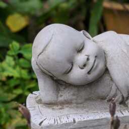 Dgs Statues Charming Stone Cast Small Lying Monk in Robe - thumbnail 3