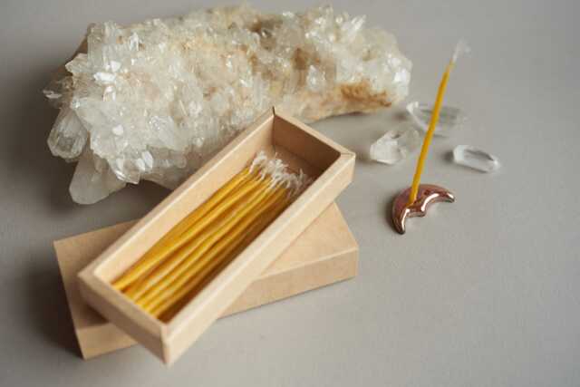 15 Minutes Beeswax Candle Set For Days With Ceramic Holder Meditation - image 1