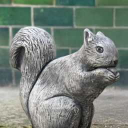 Squirrel Statue Concrete Animal Figurine For Garden Wildlife Sculpture Stone Squirrel Outdoor Ornament Yard Rustic Woodland Decoration - thumbnail 4