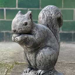 Squirrel Statue Concrete Animal Figurine For Garden Wildlife Sculpture Stone Squirrel Outdoor Ornament Yard Rustic Woodland Decoration - thumbnail 3
