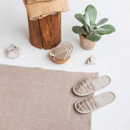 Natural Linen Waffle Bath Mat, Double Layered Organic Shower Rug - thumbnail 2