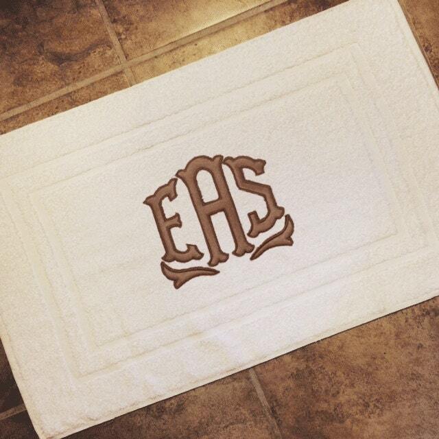 Applique Bath Mat - image 1