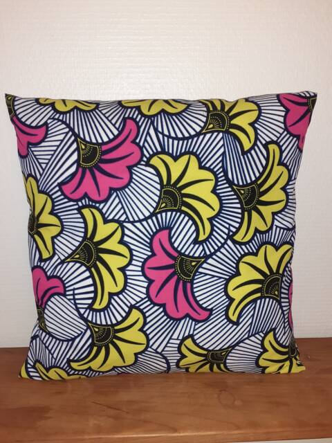 African Style Wax Cushion Cover Wedding Flowers 40x40 Side - image 1
