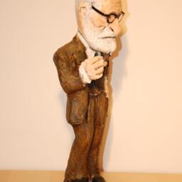 Sigmund Freud Sculpture, Handmade Figure, Gift For Psychiatrist & Psycologist - thumbnail 3