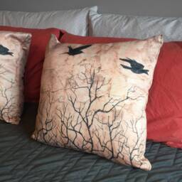 Three Trees - Crow & Pillow - thumbnail 3