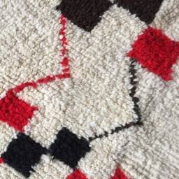 Beni Ourain Rug - Berber Rug Atlas Rug, Moroccan Handwoven/ Wool, Ivory With Black & Red Marks /260 X 162 cm/8.5 5.3 Ft/ Code 035 - thumbnail 2