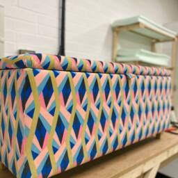 Large Ottoman in Luxury Geometric Velvet - thumbnail 2